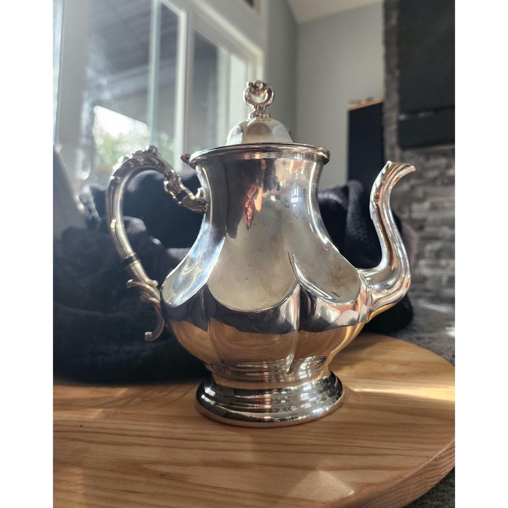 International Silver Co Rococo Silver-Plated Teapot Standard S Co 8/106 Vintage